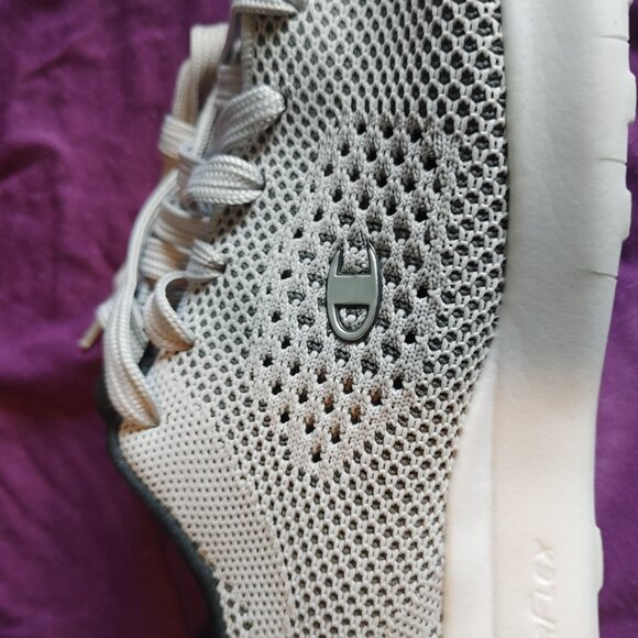 Champion PowerFlex Sneakers - Picture 4 of 8